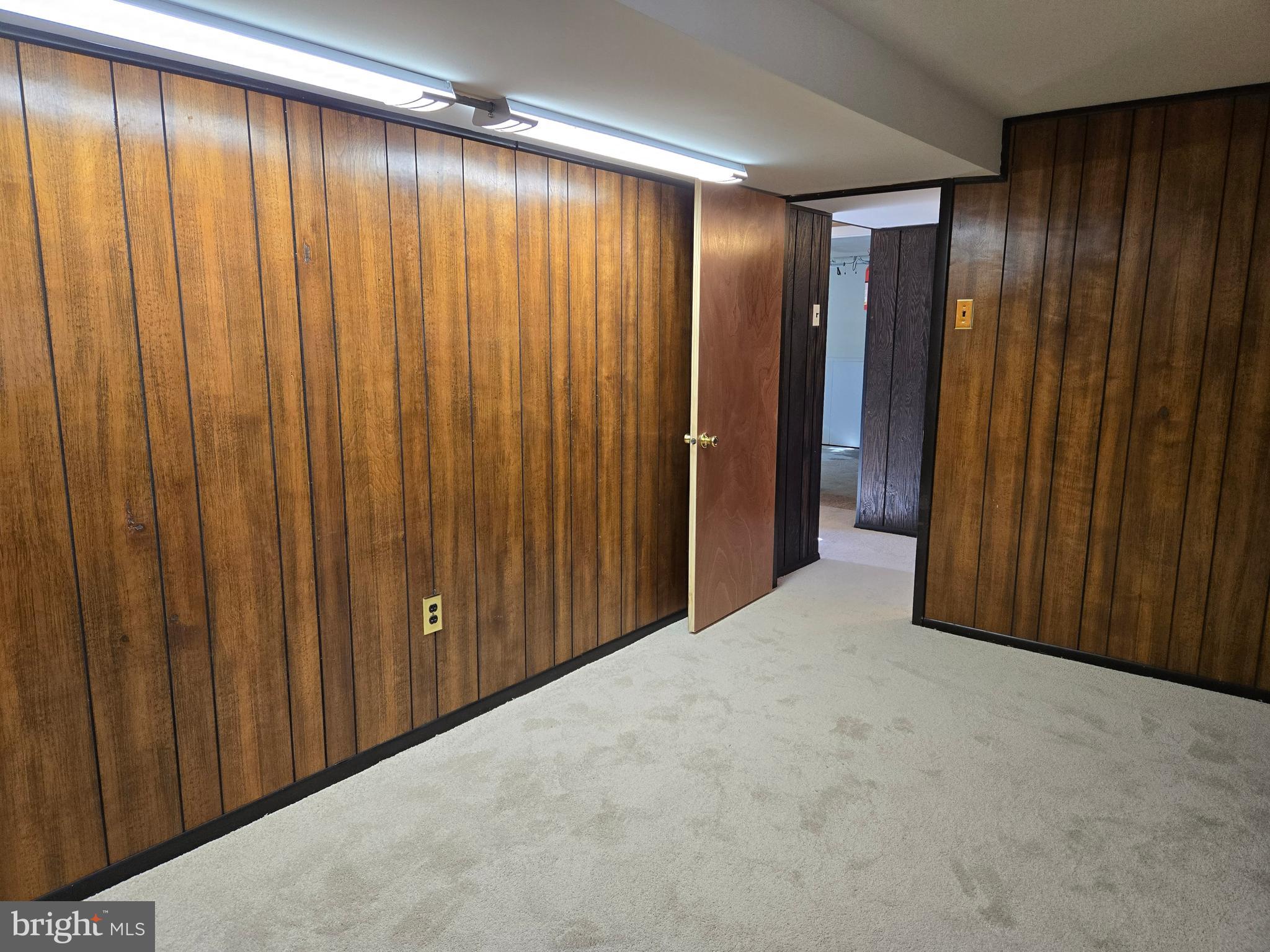 8 SANDY DRIVE