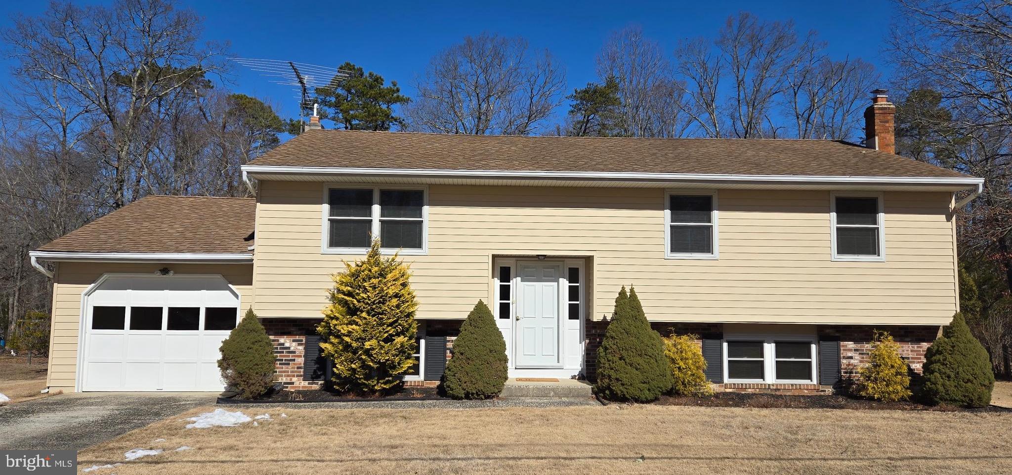 8 SANDY DRIVE