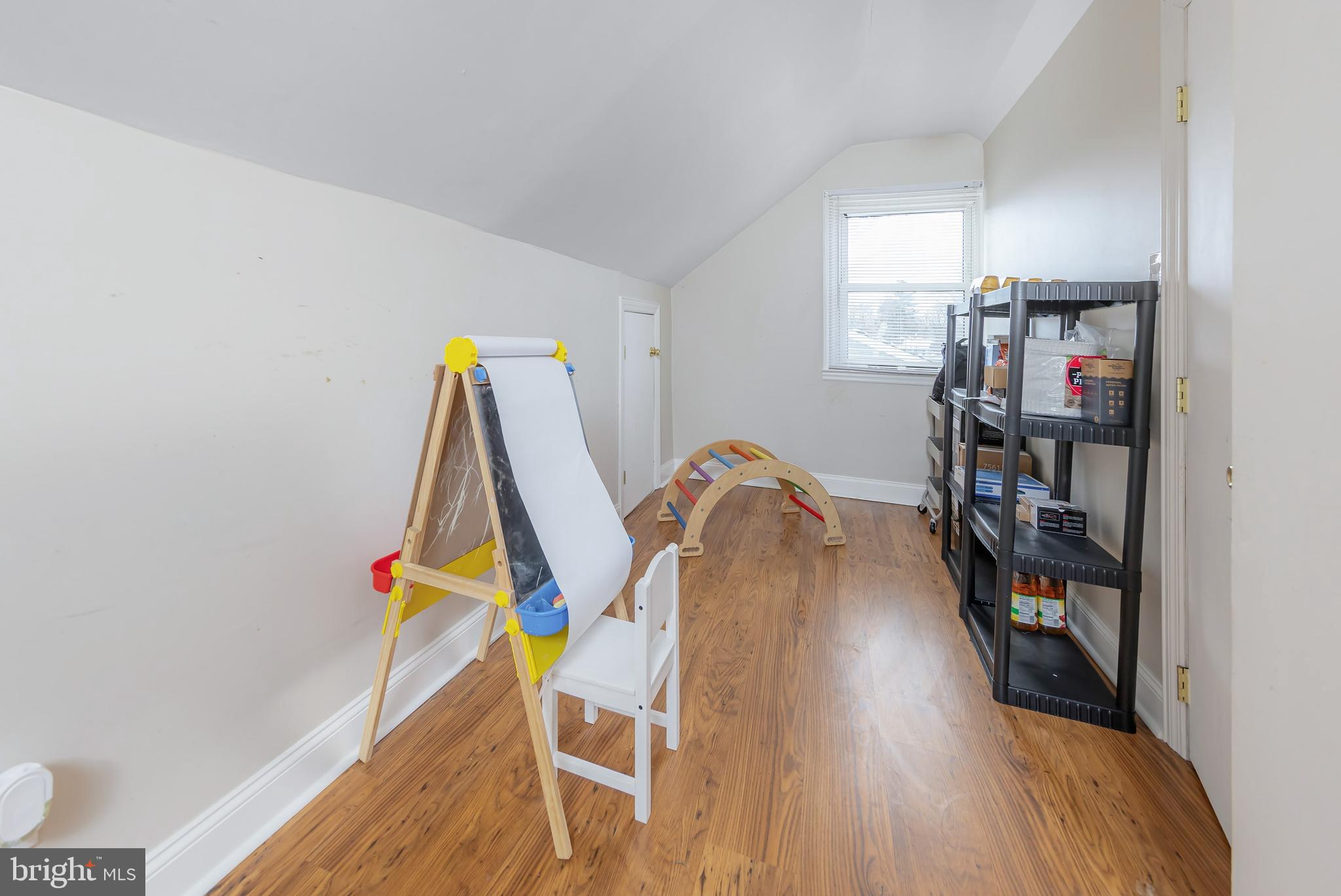 323 Lasalle Ave