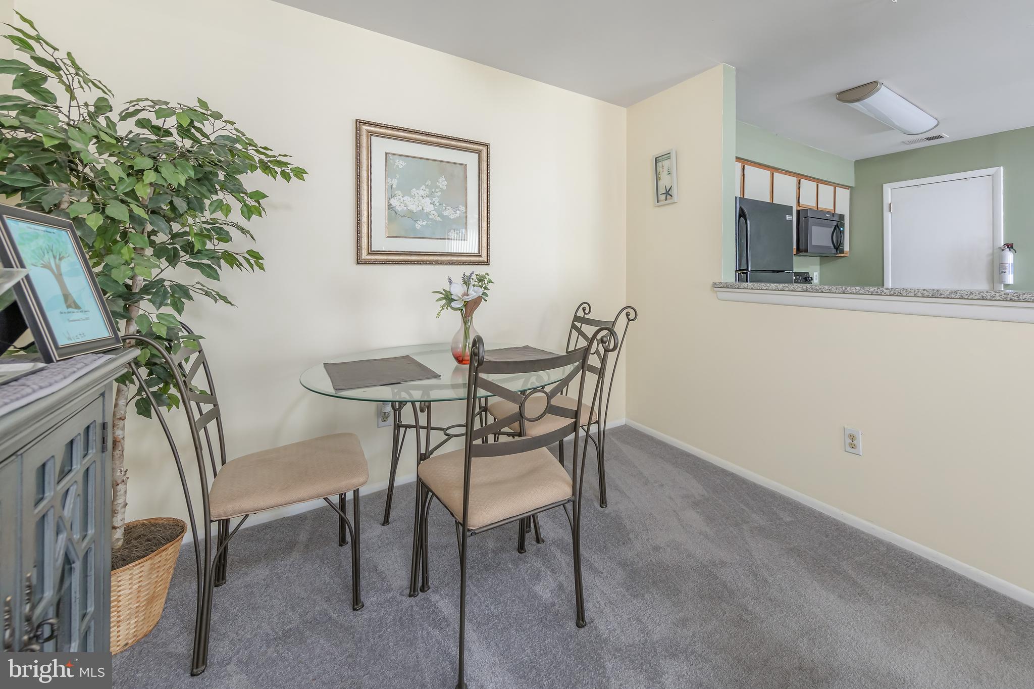 341 Coventry Ct