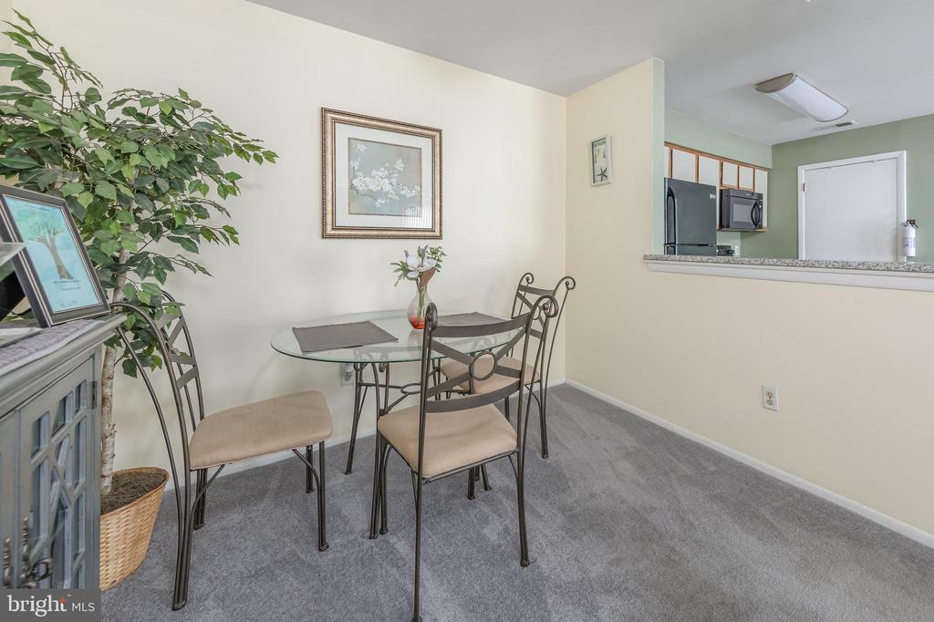 341 Coventry Ct