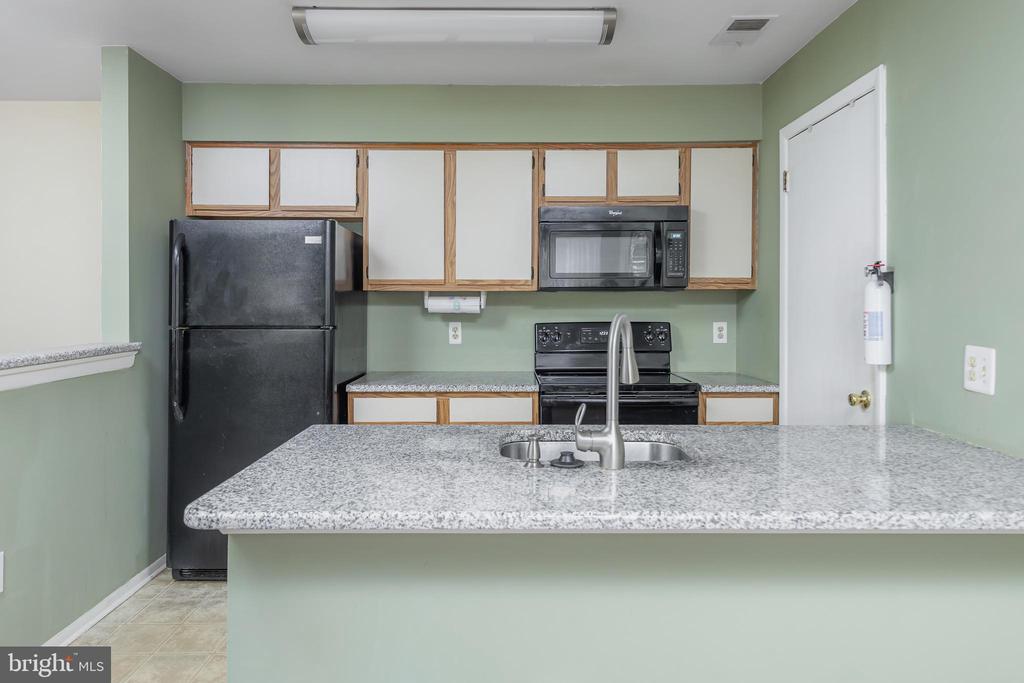 341 Coventry Ct