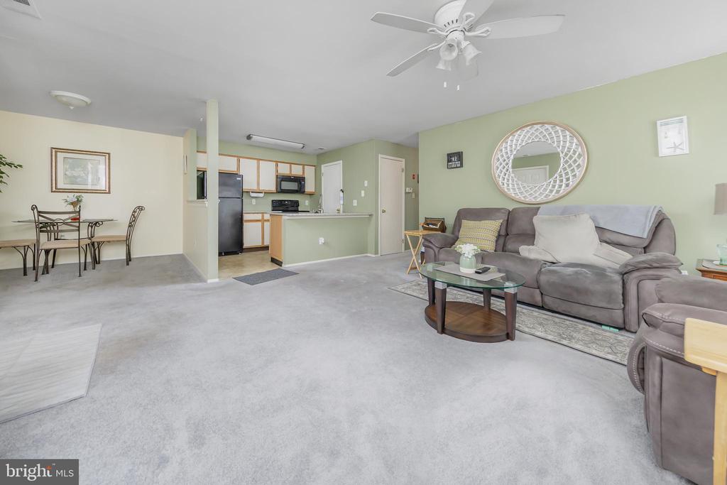 341 Coventry Ct