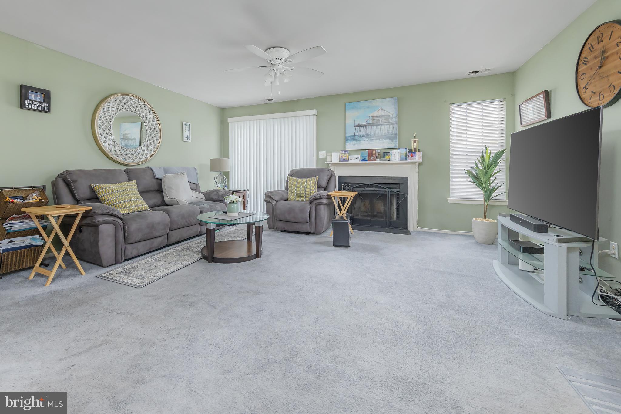 341 Coventry Ct
