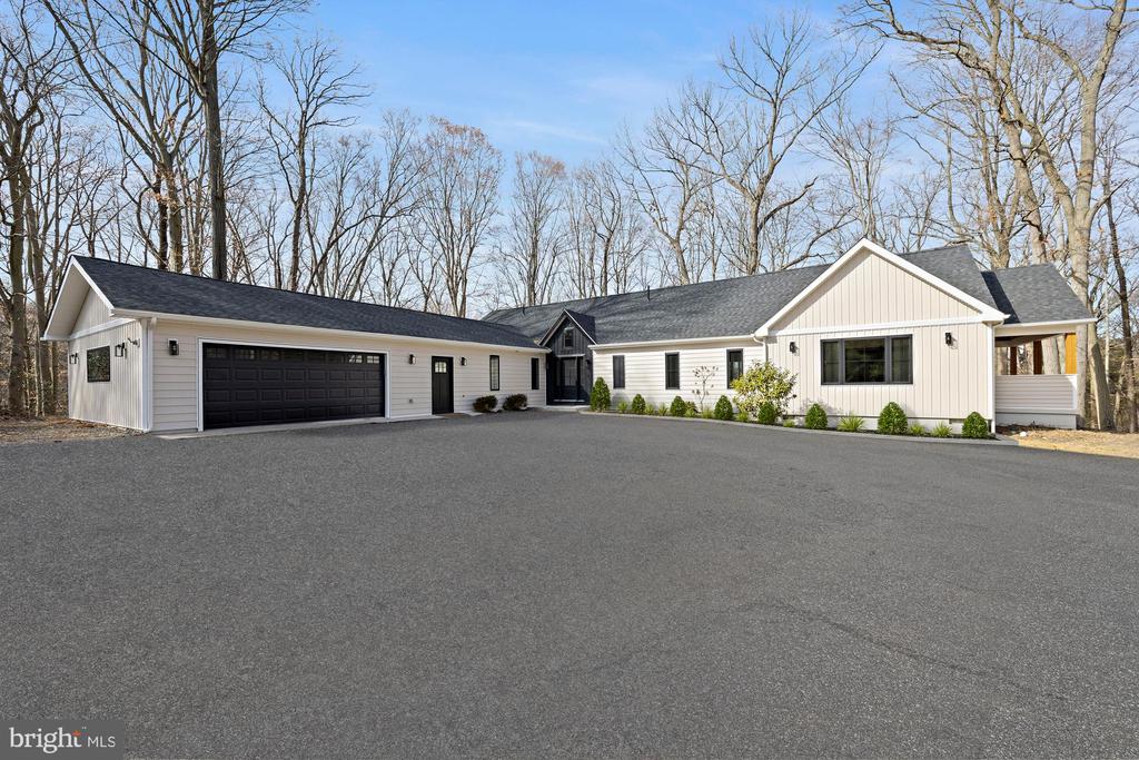 512 Breakneck Rd
