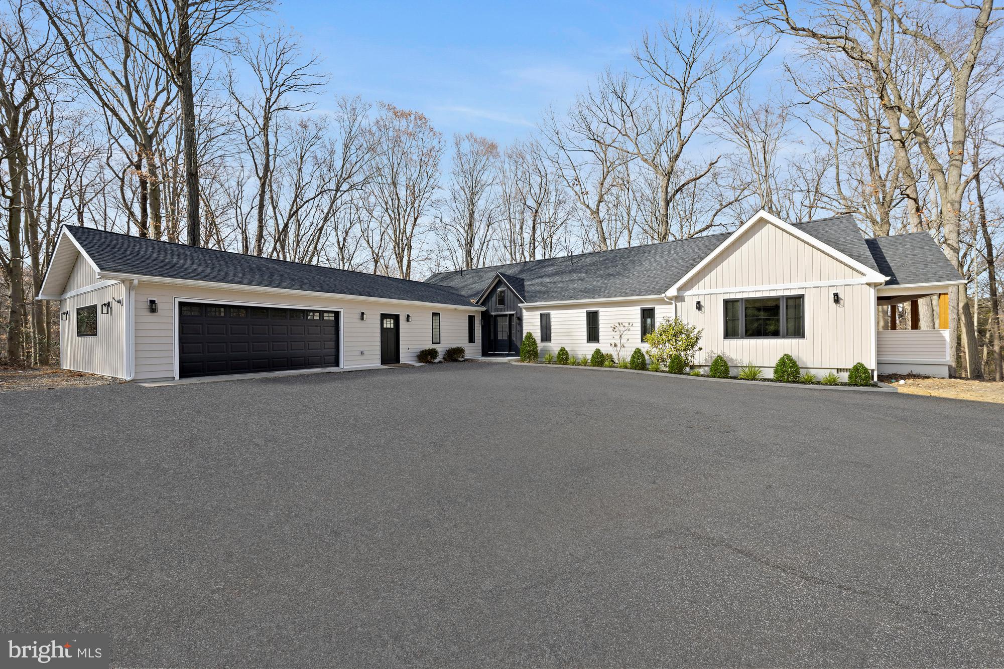 512 Breakneck Rd