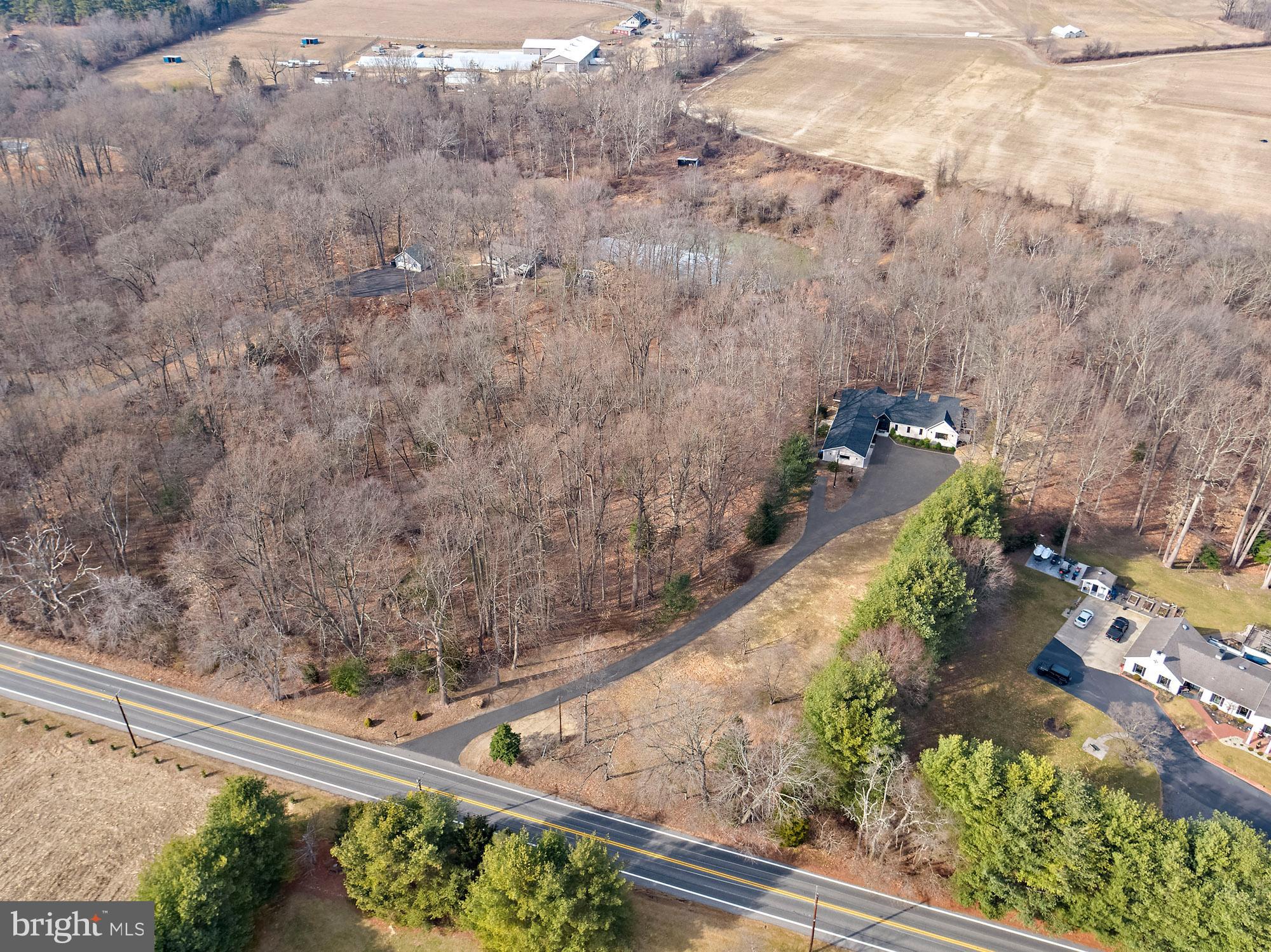 512 Breakneck Rd