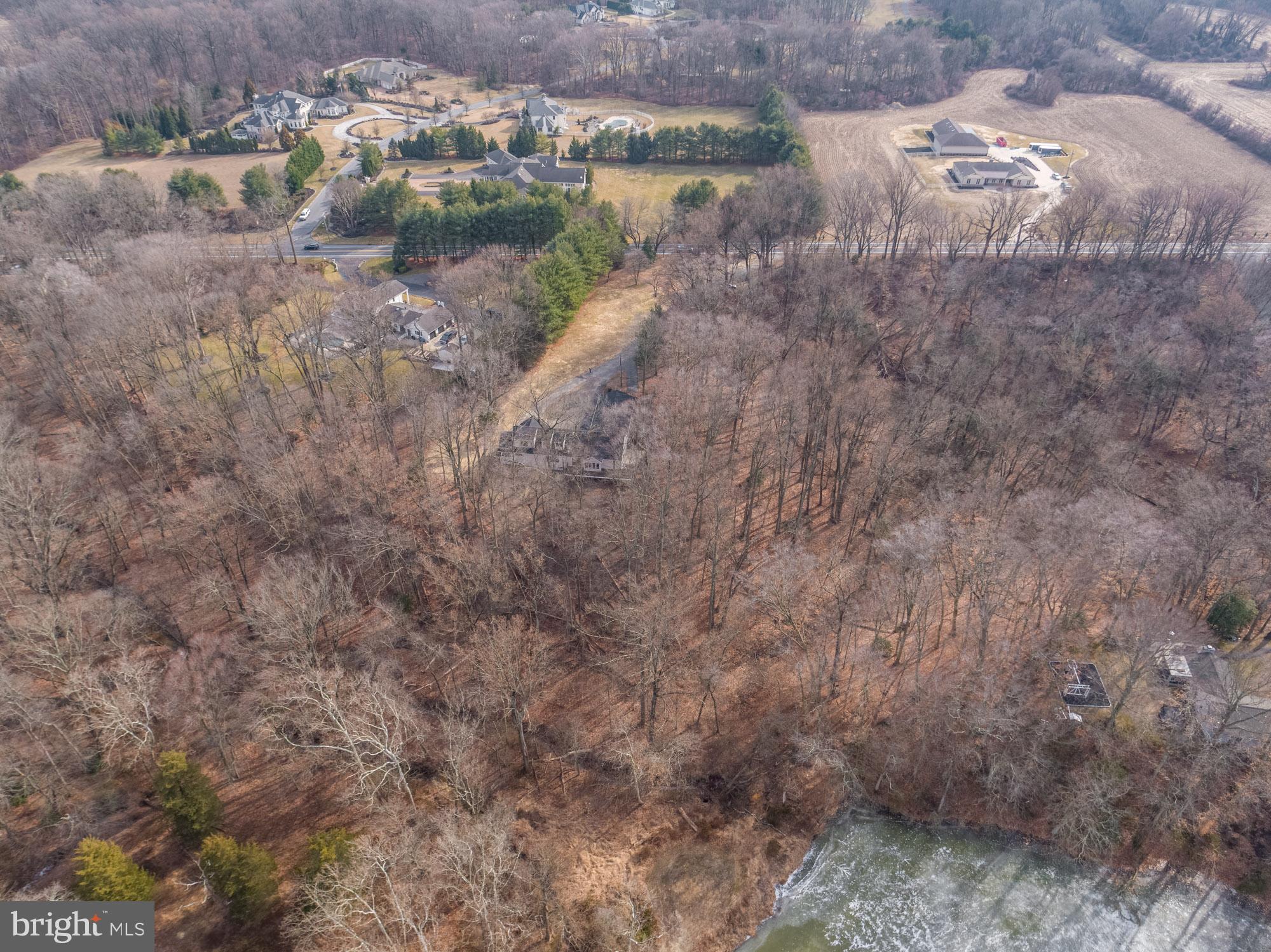 512 Breakneck Rd