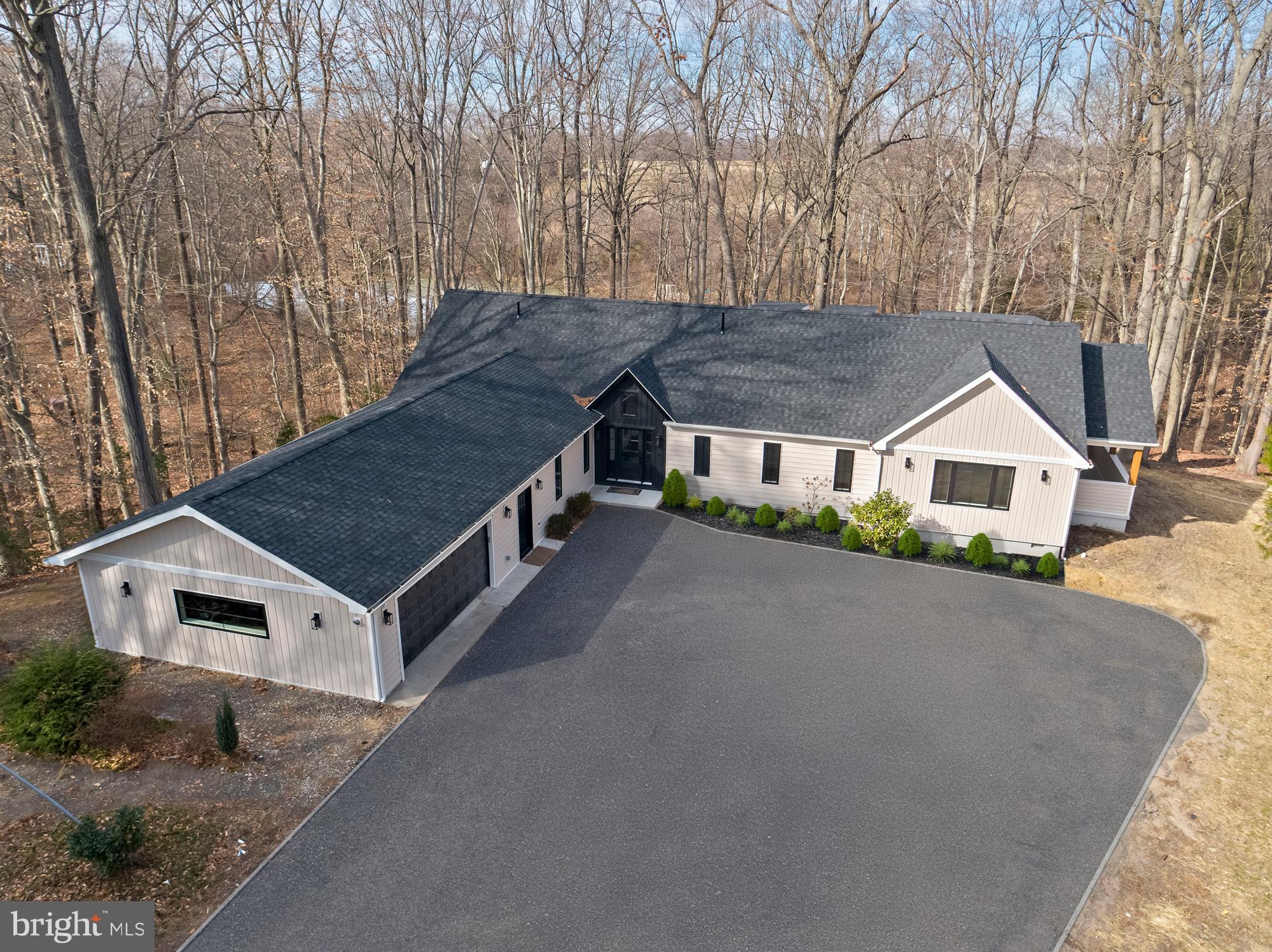 512 Breakneck Rd