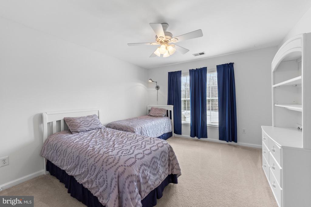 205 Shetland Ct