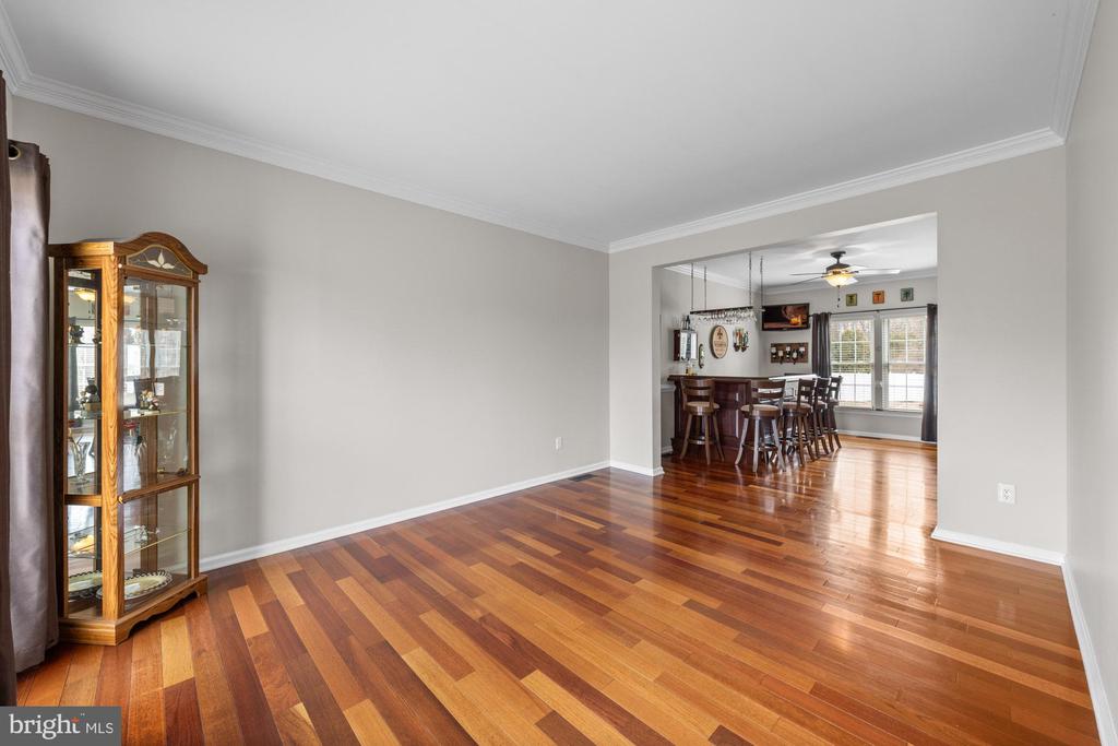 205 Shetland Ct