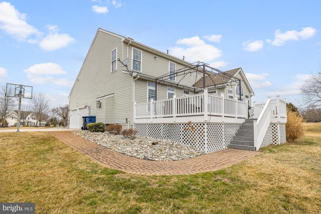 205 Shetland Ct