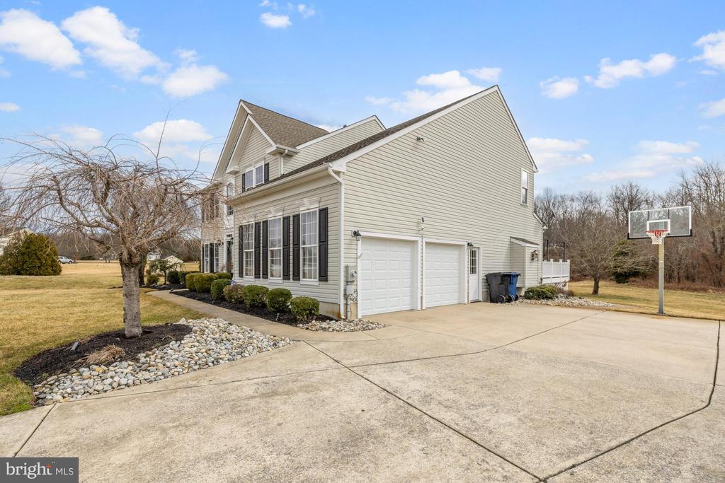 205 Shetland Ct