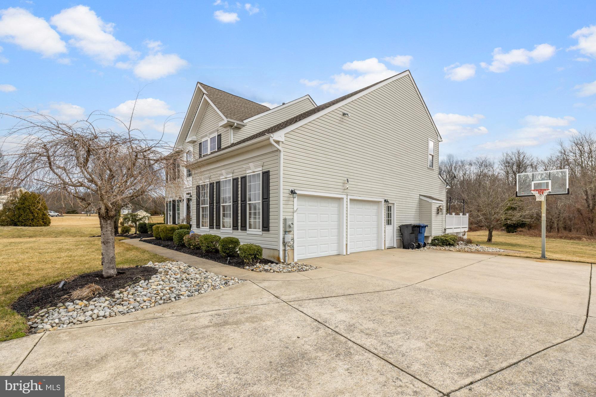 205 Shetland Ct