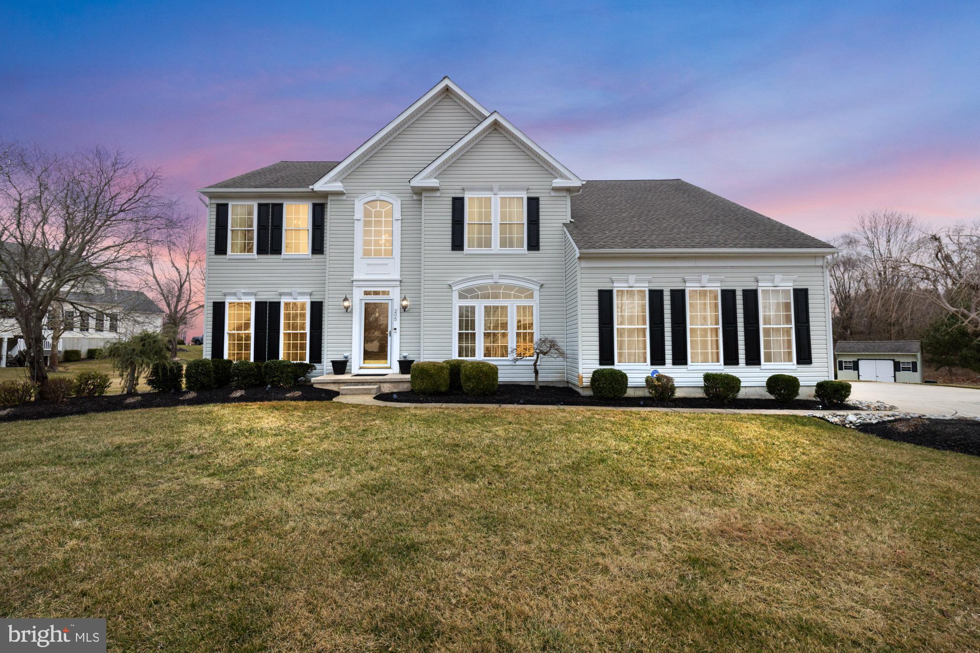 205 Shetland Ct