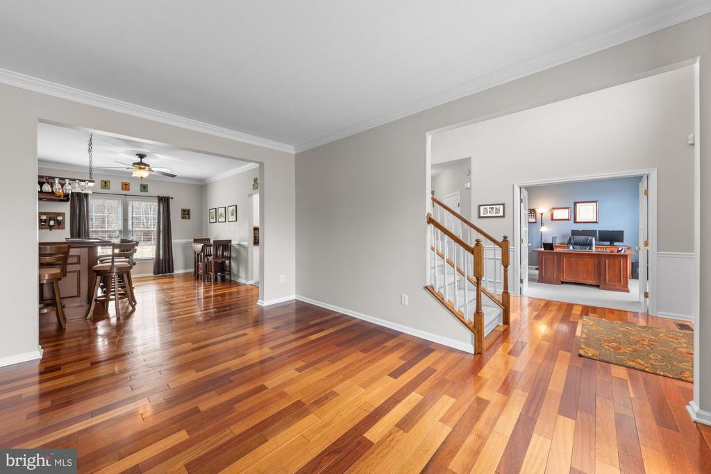 205 Shetland Ct