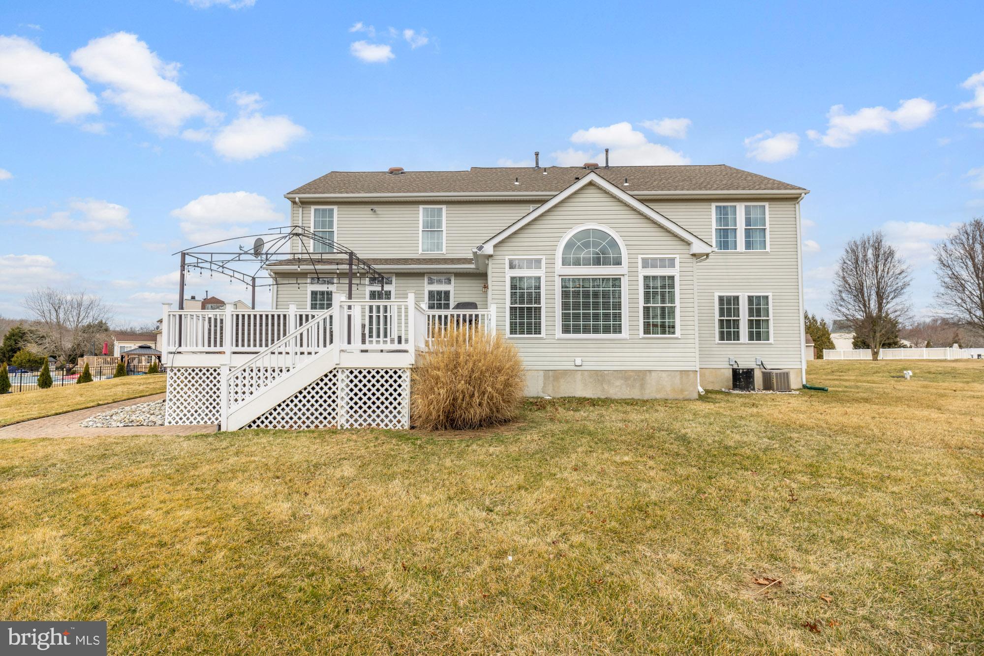 205 Shetland Ct