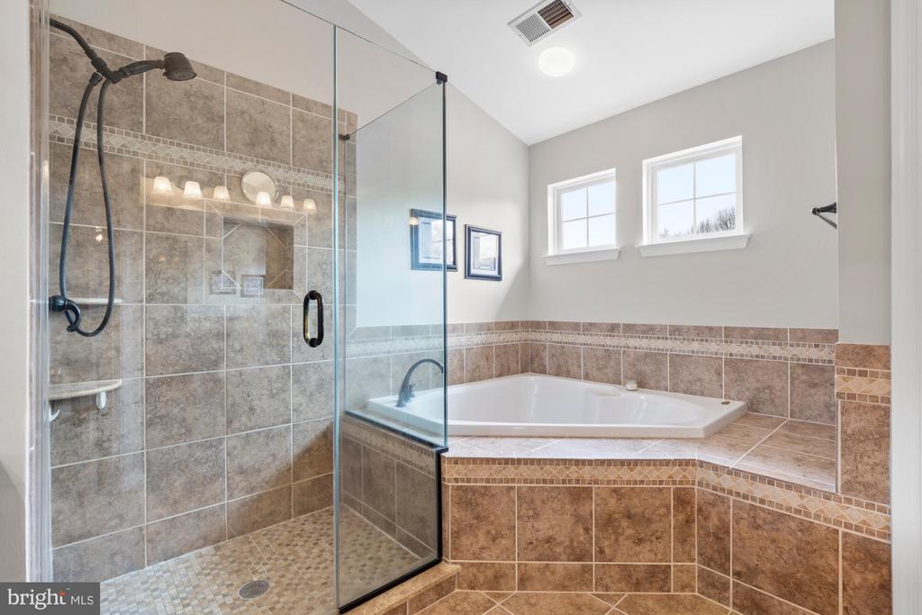 205 Shetland Ct