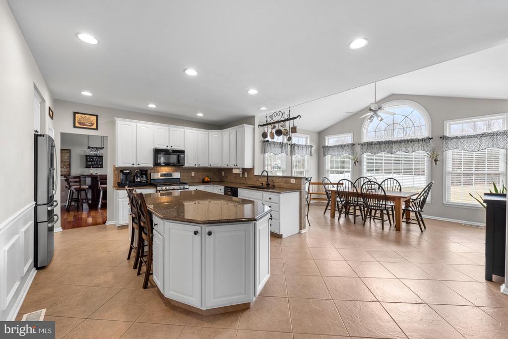205 Shetland Ct
