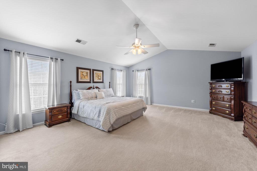 205 Shetland Ct