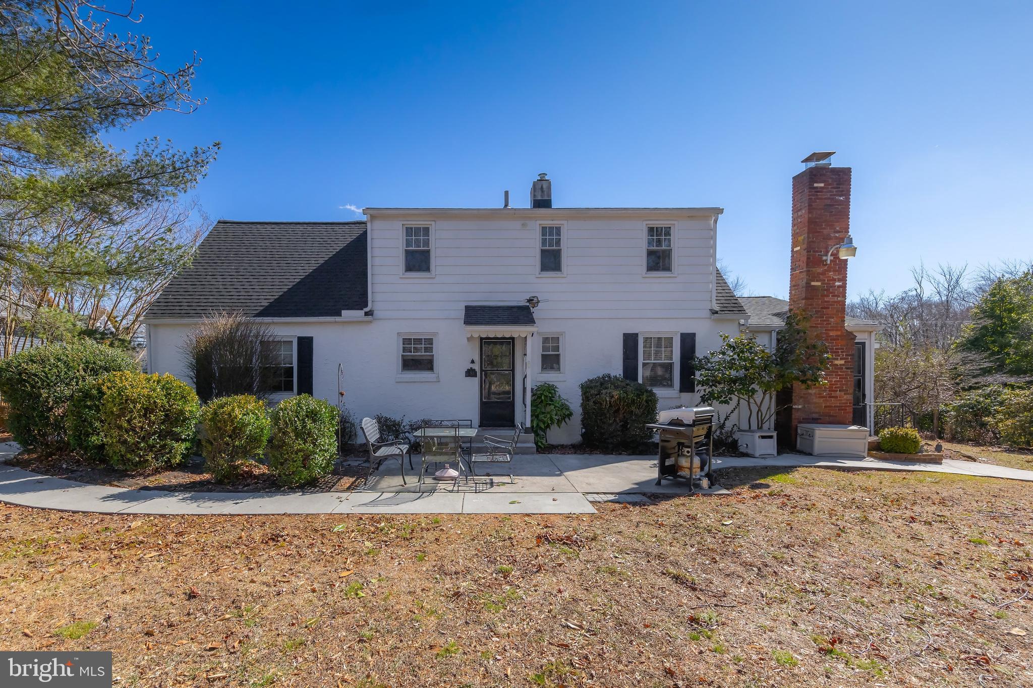 228 CENTER STREET