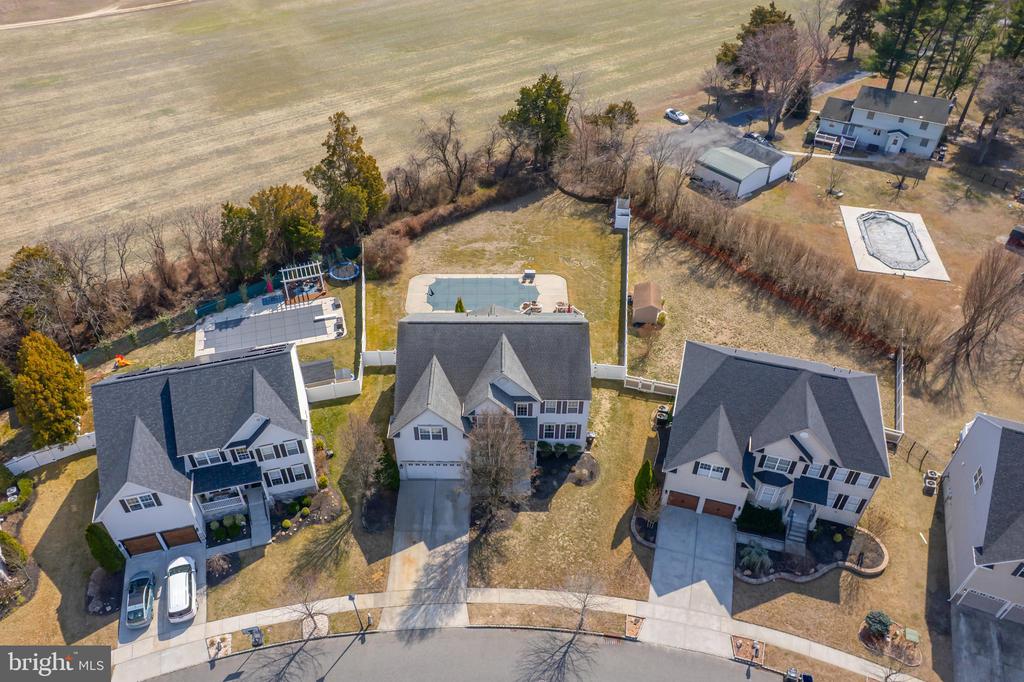 612 Bainbridge Dr
