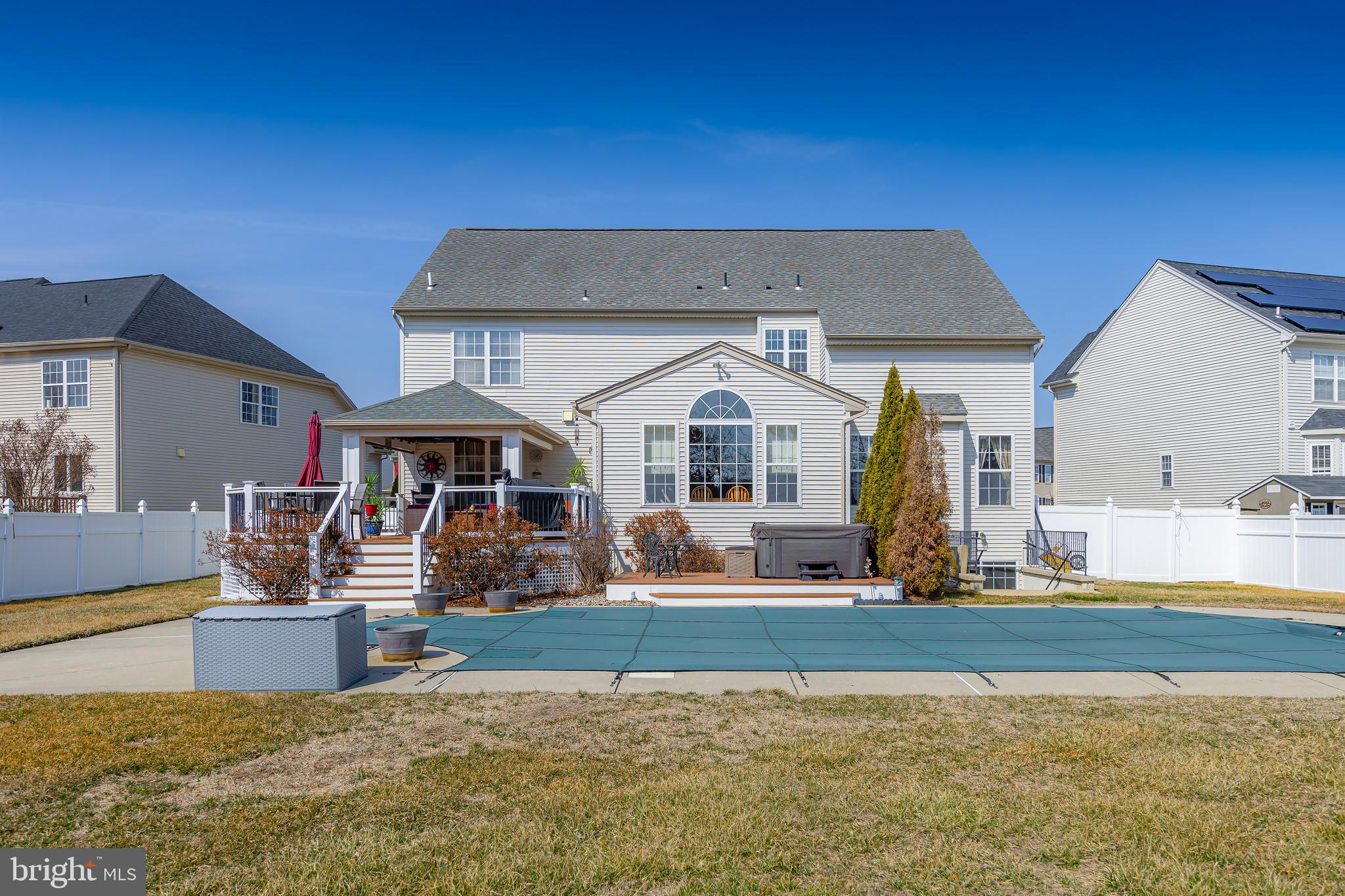 612 Bainbridge Dr