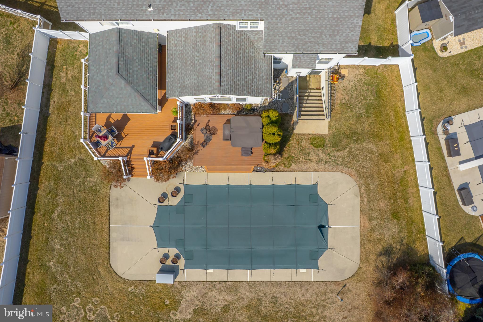 612 Bainbridge Dr
