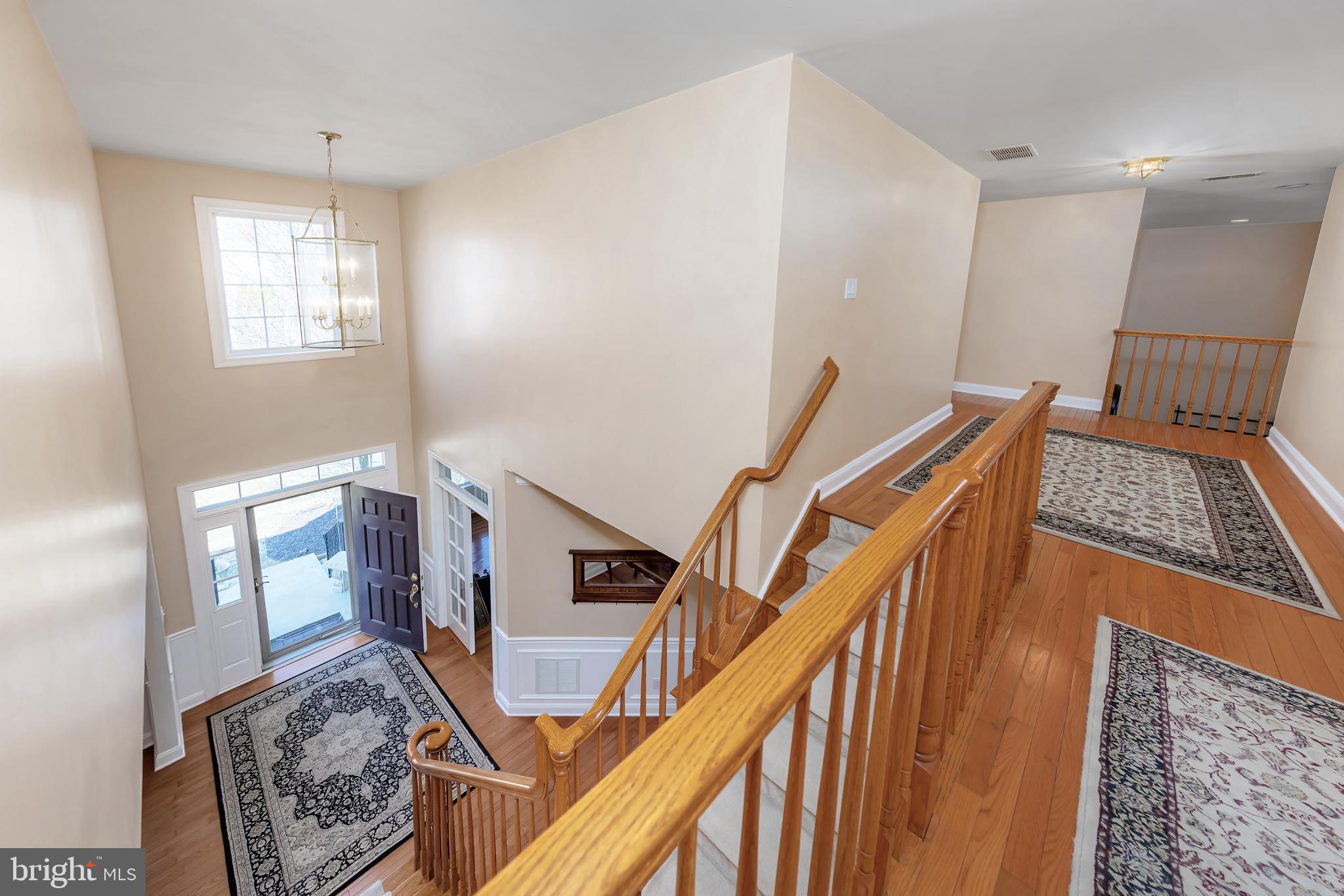 612 Bainbridge Dr