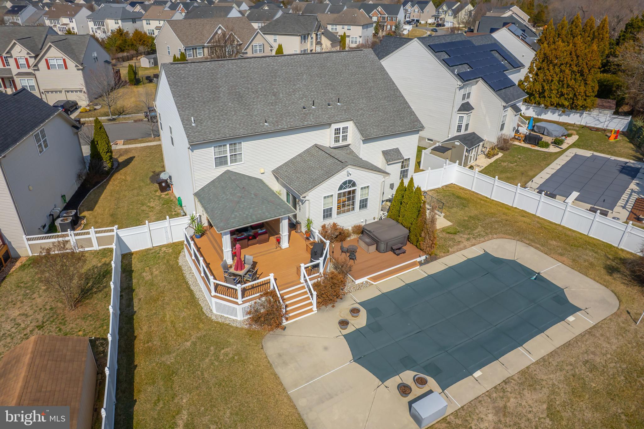 612 Bainbridge Dr