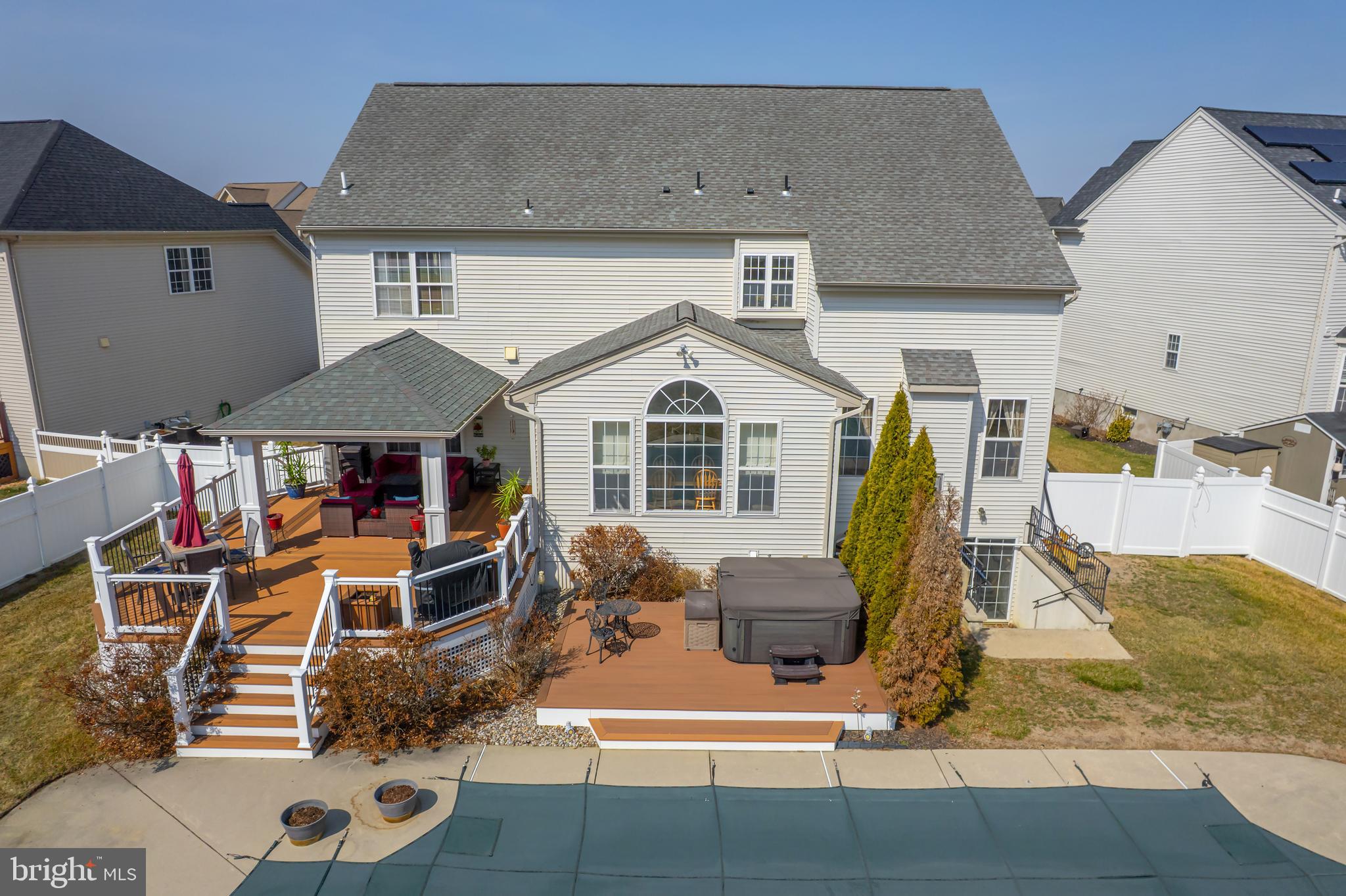 612 Bainbridge Dr