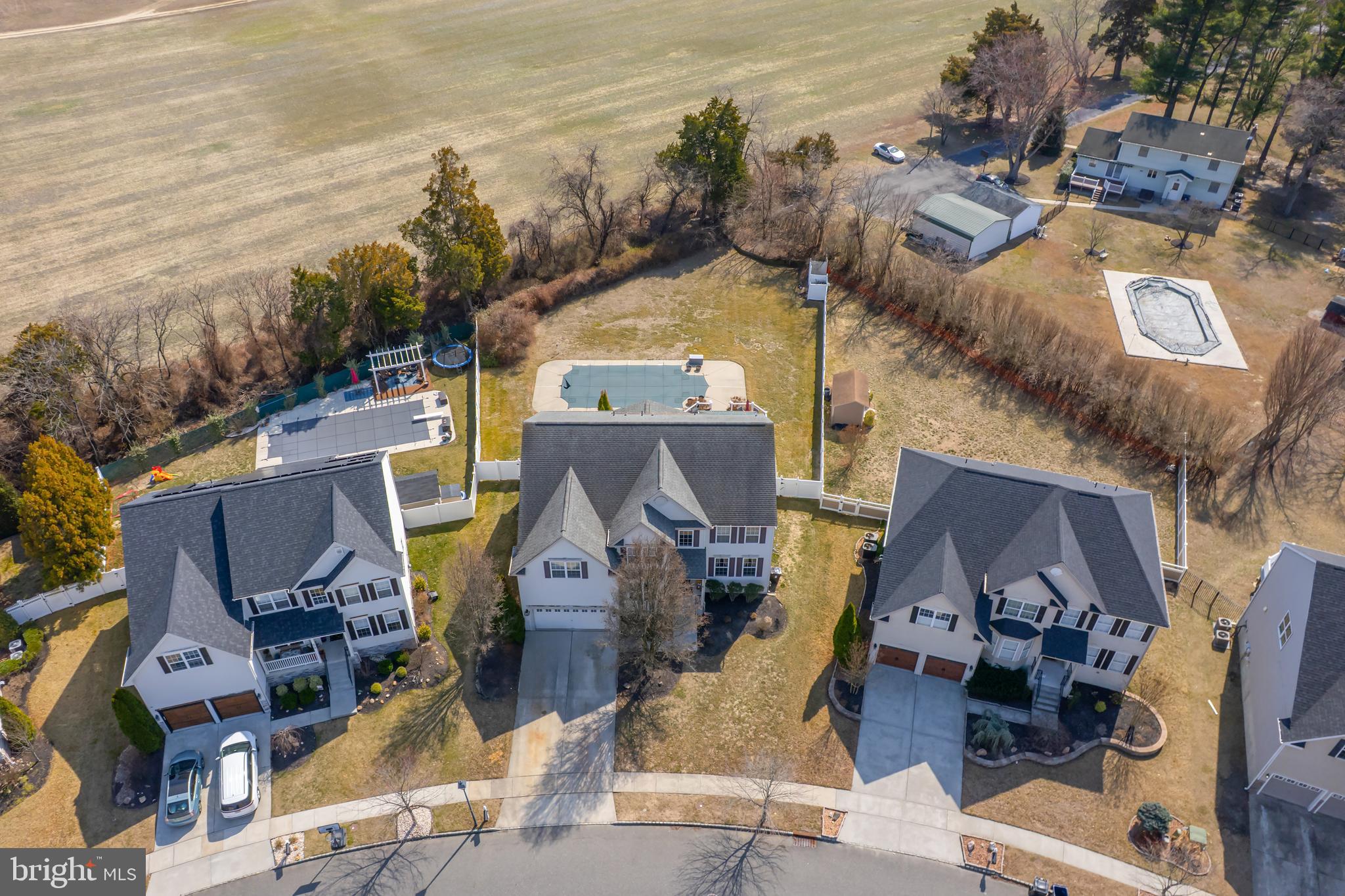 612 Bainbridge Dr