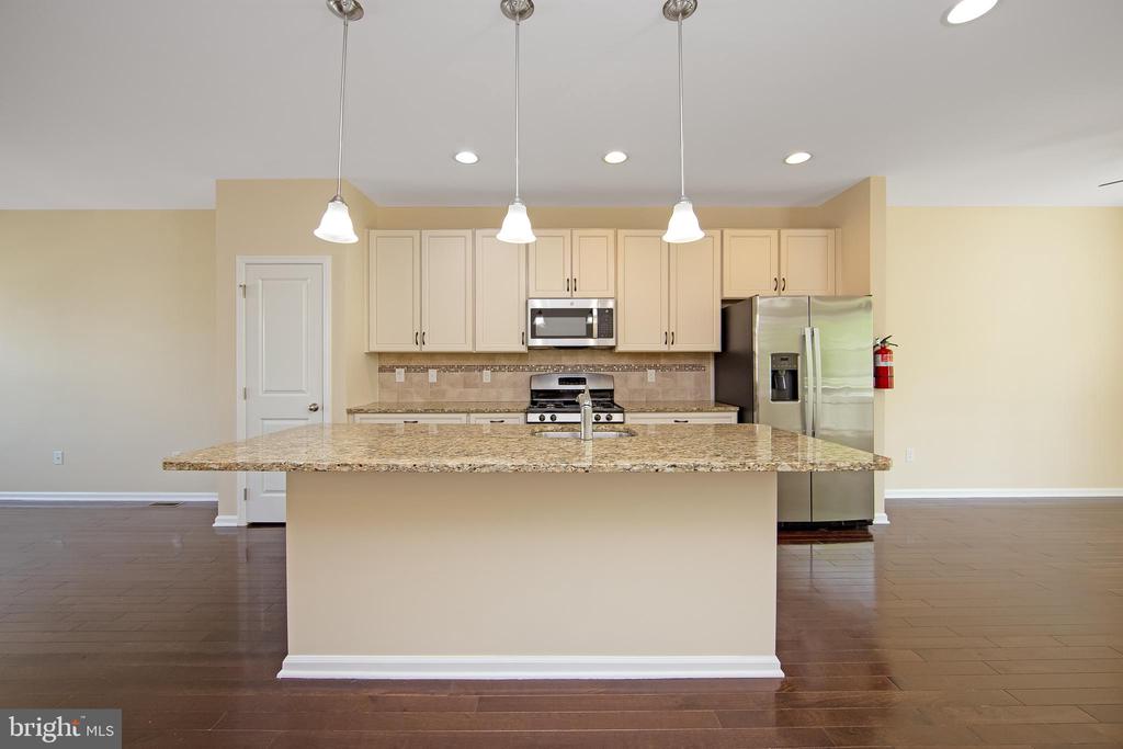 421 DOGWOOD DR