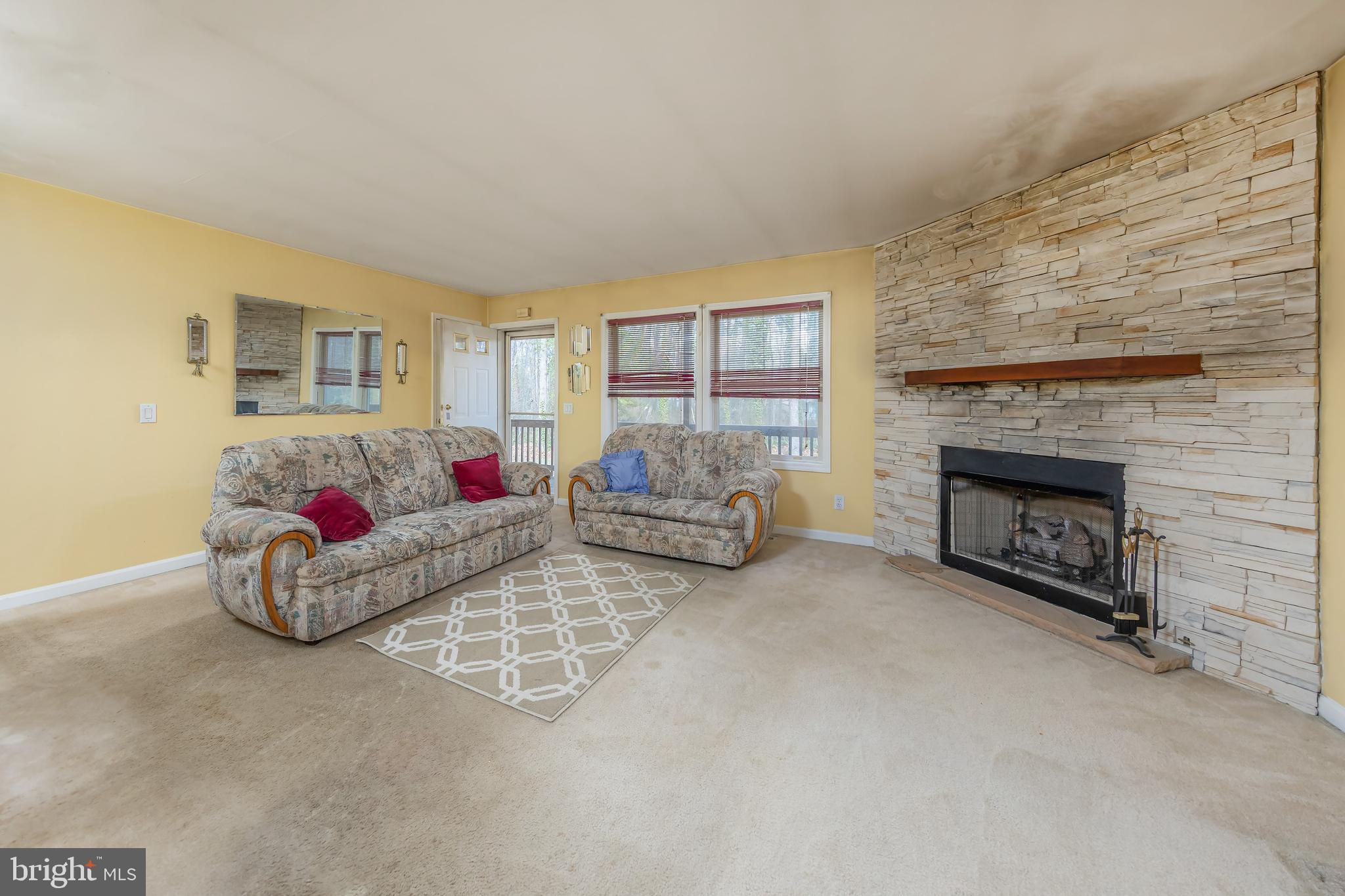 600 Holly Dr