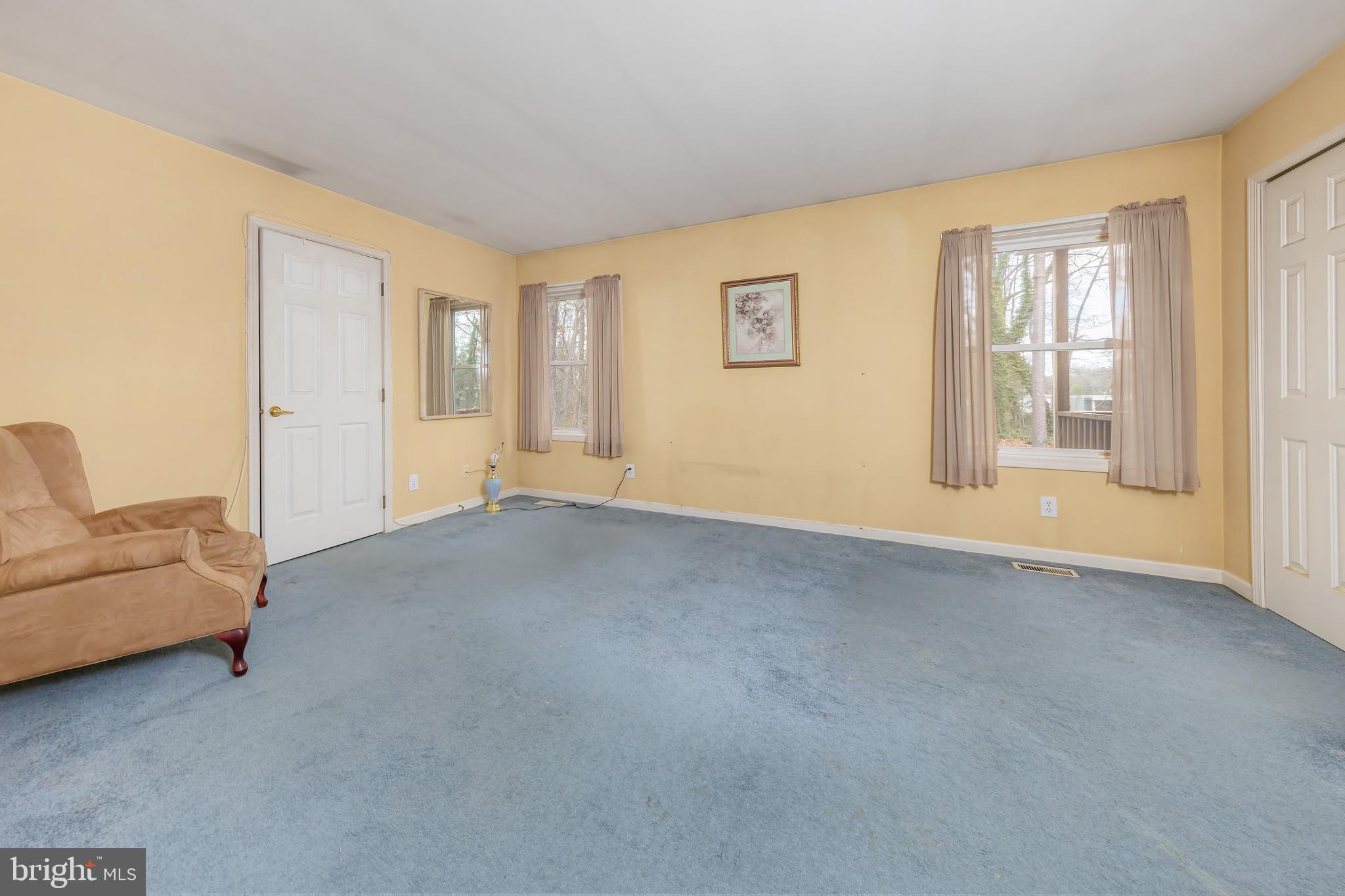 600 Holly Dr