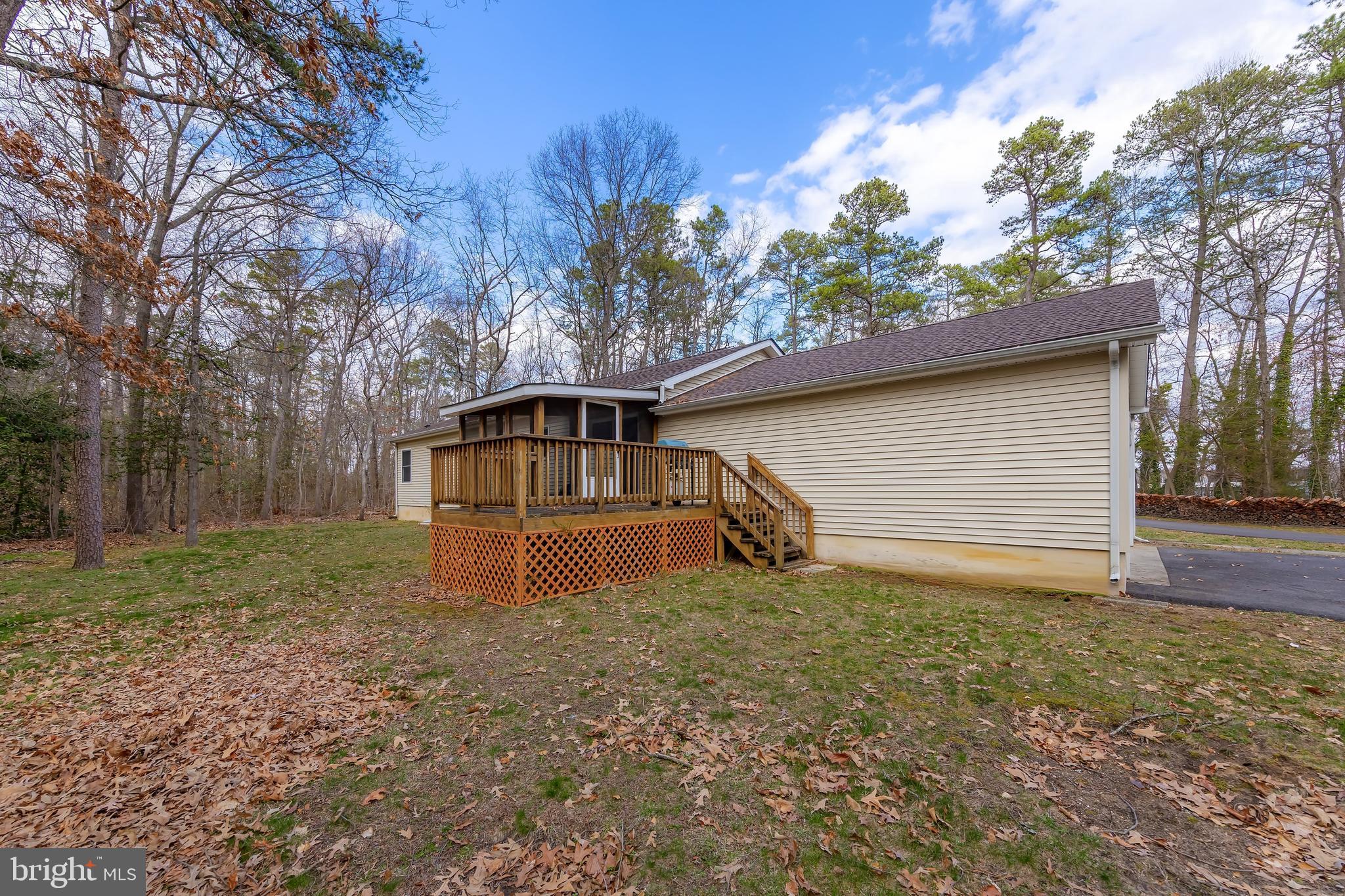 600 Holly Dr