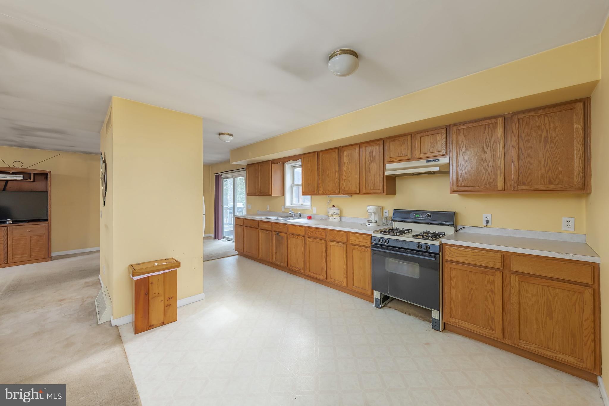 600 Holly Dr