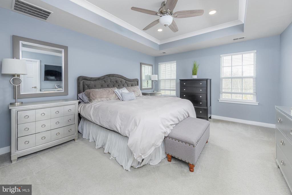62 Peacock Cir