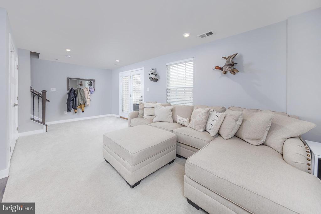 62 Peacock Cir