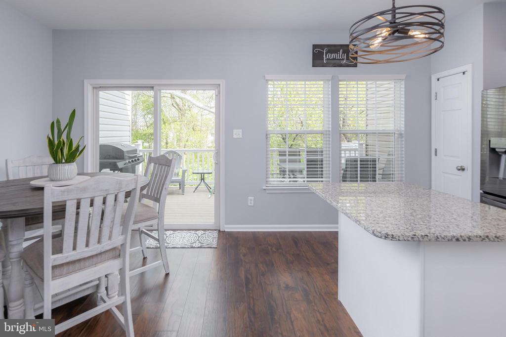 631 Sweetgum Ln