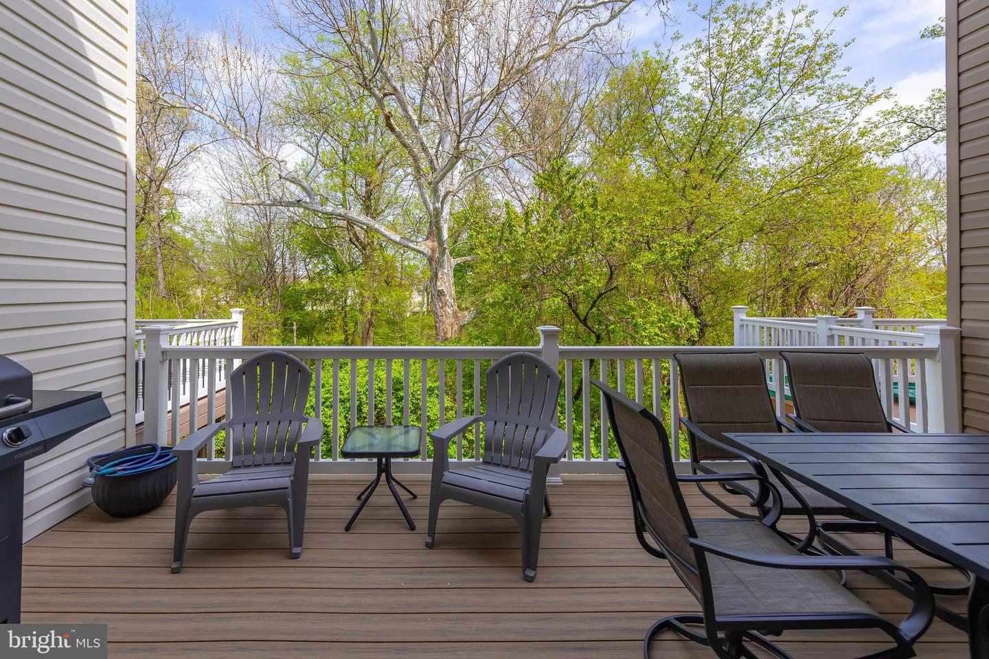 631 Sweetgum Ln