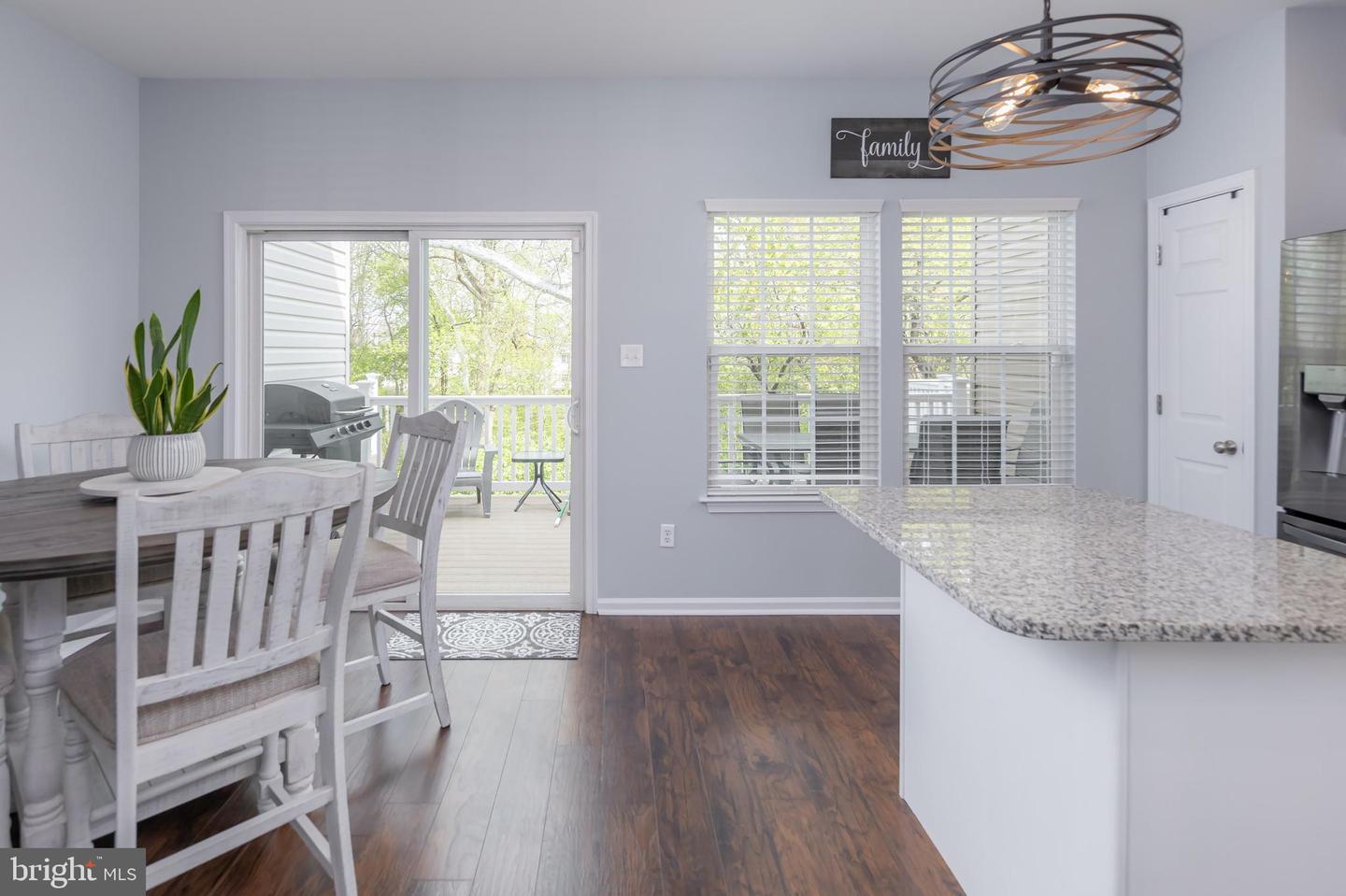 631 Sweetgum Ln