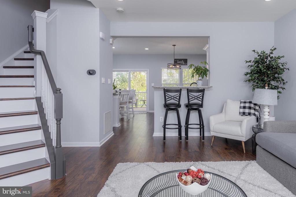 631 Sweetgum Ln