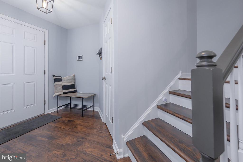631 Sweetgum Ln