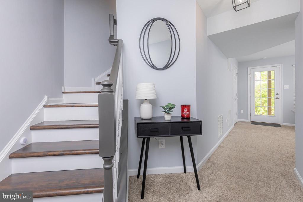 631 Sweetgum Ln