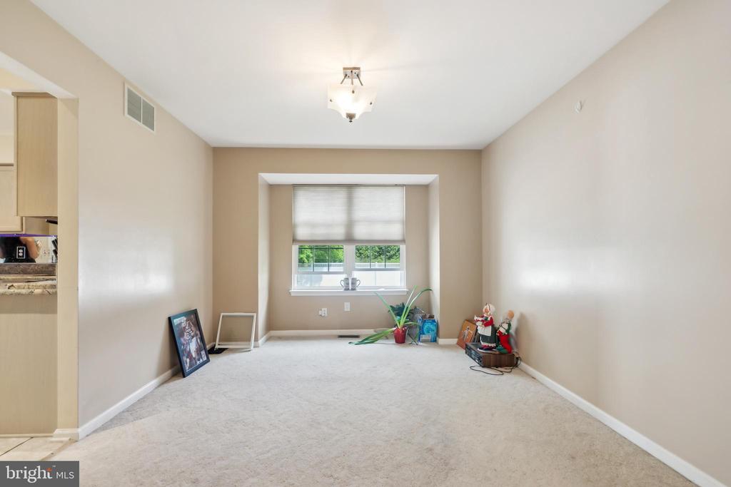 9 POPLAR COURT