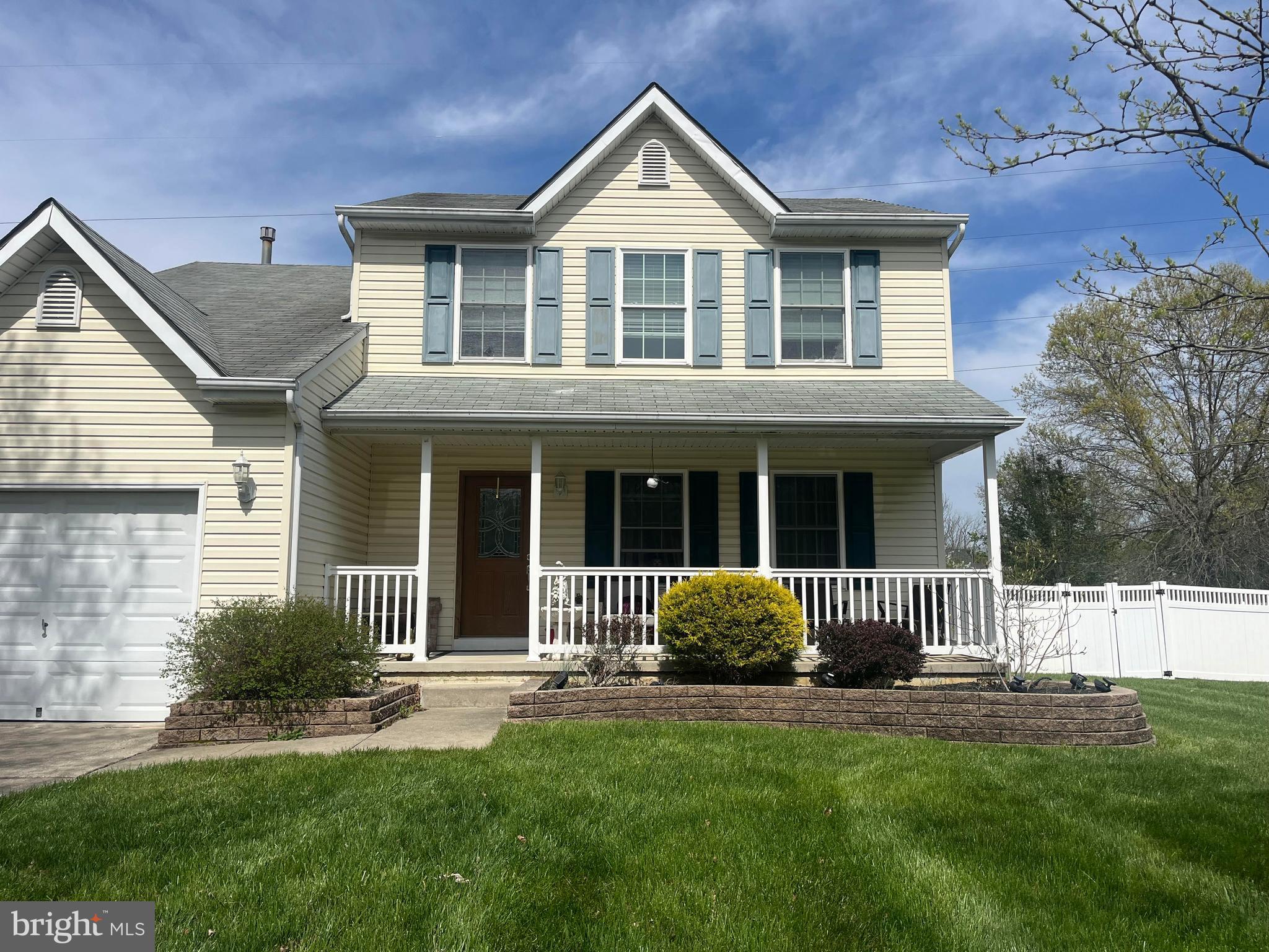 9 POPLAR COURT