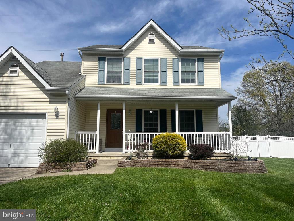 9 POPLAR COURT