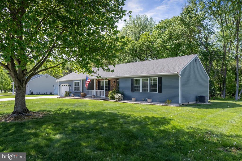 403 Village Ct