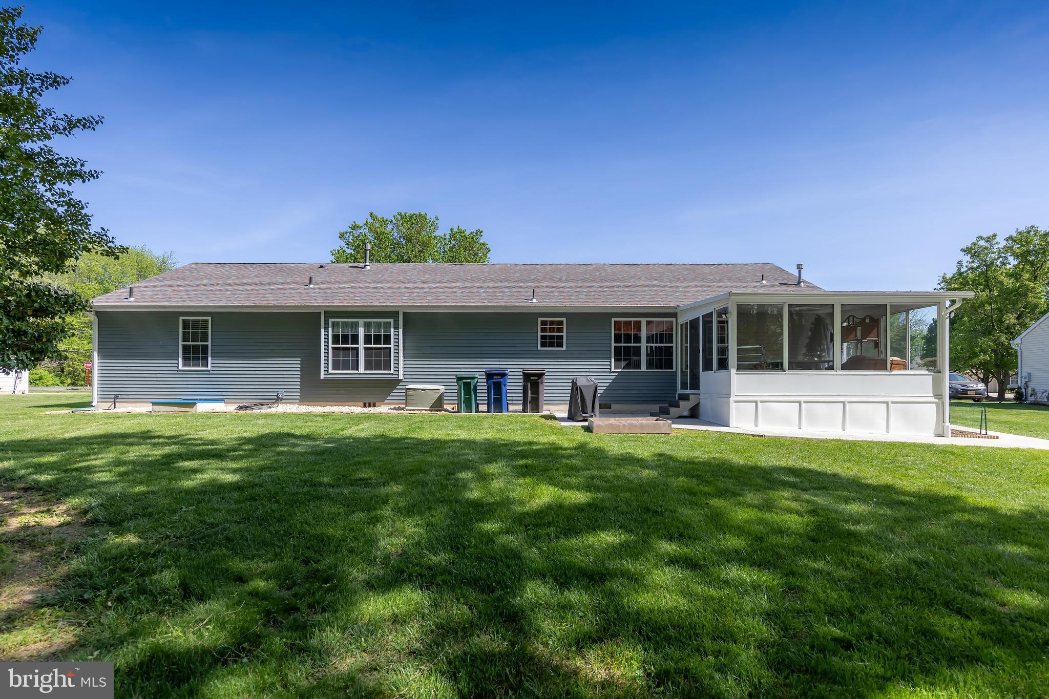 403 Village Ct